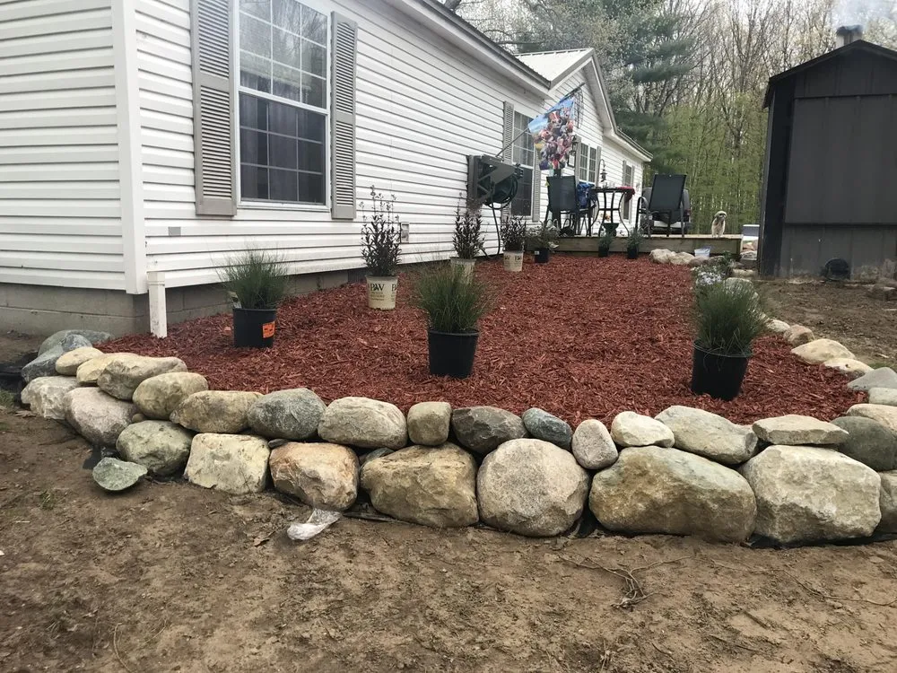 Local landscaping services experts serving Chesaning, MI - Mow & Snow