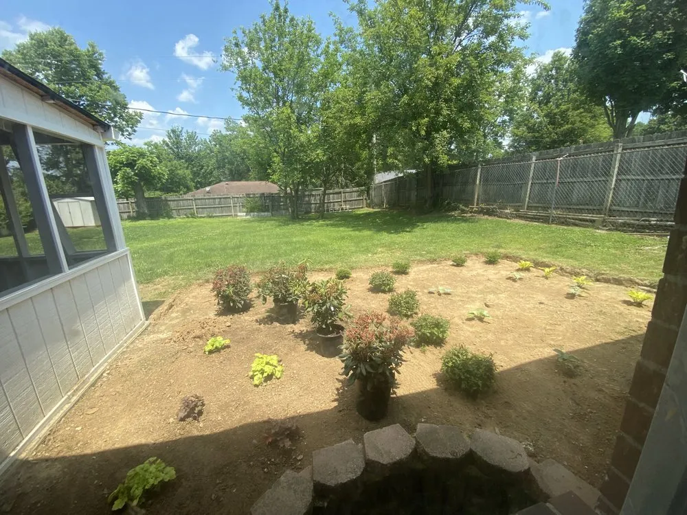 Affordable yard maintenance for beautiful yards in Frankfort, KY by Mow -Tivation Lawn Care