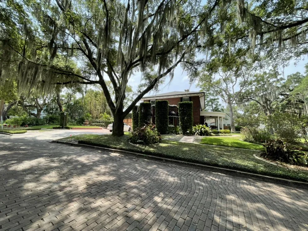 Affordable landscape installation for beautiful yards across Orlando, FL - Mow and Behold