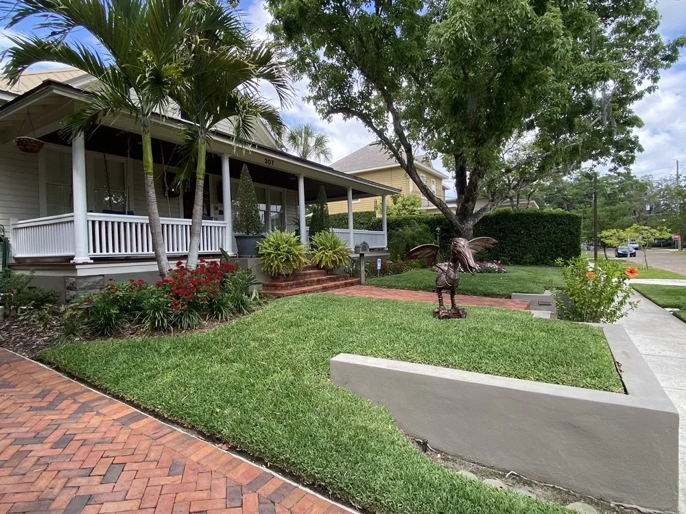 Expert outdoor landscaping experts serving Orlando, FL - Mow and Behold