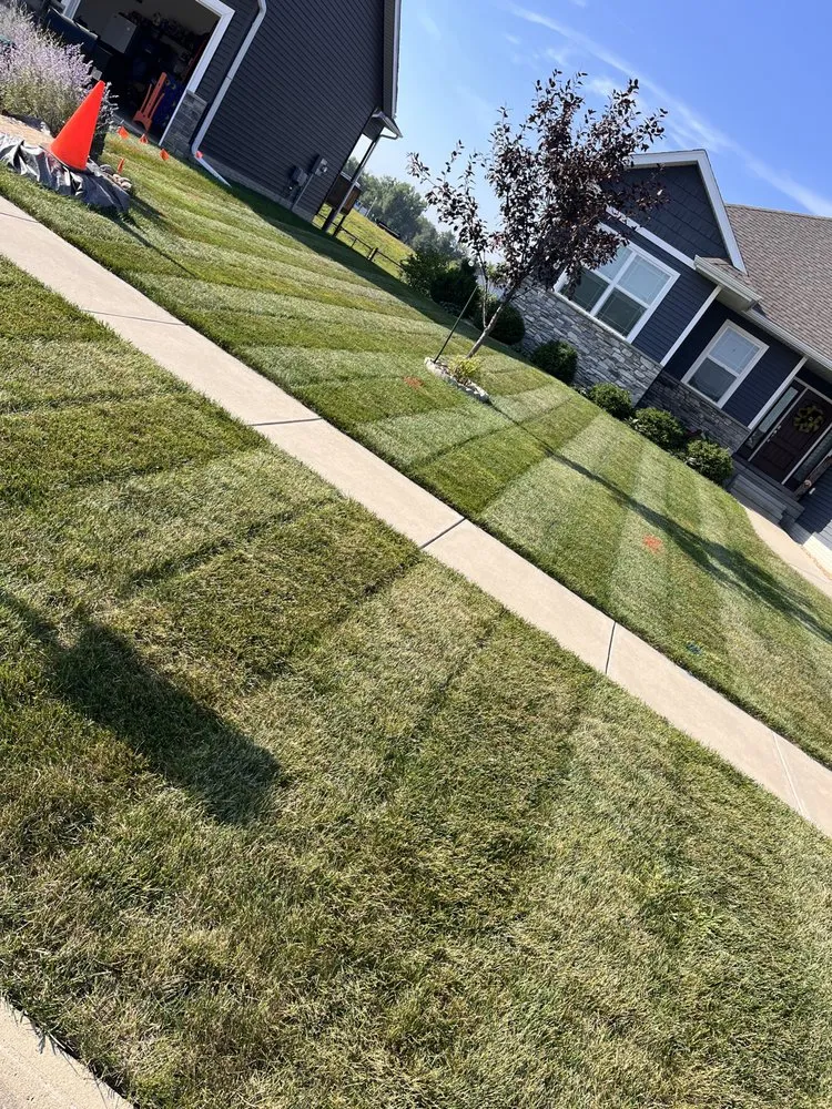 Professional garden landscaping experts serving Marion, IA - Mow and Go