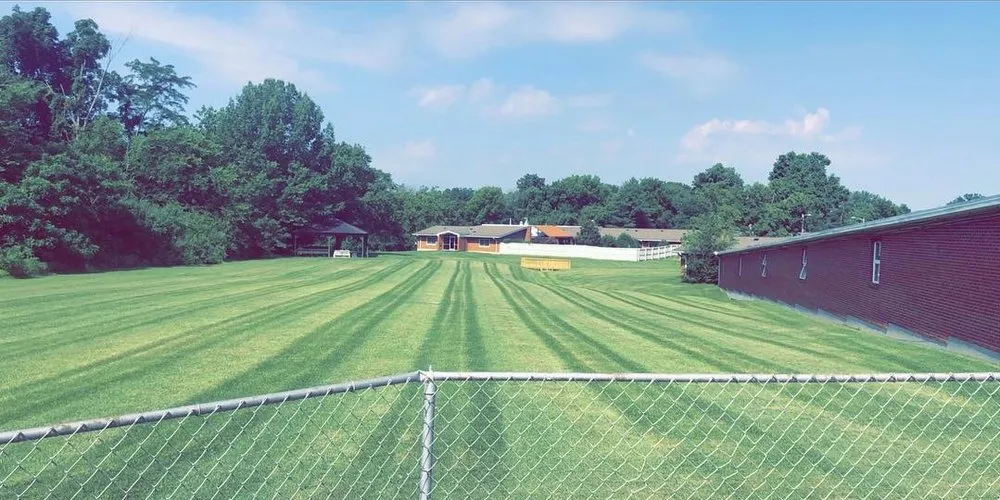 Top-rated residential landscaping for year-round maintenance in Louisville, KY by Mow Better Lawnscapes