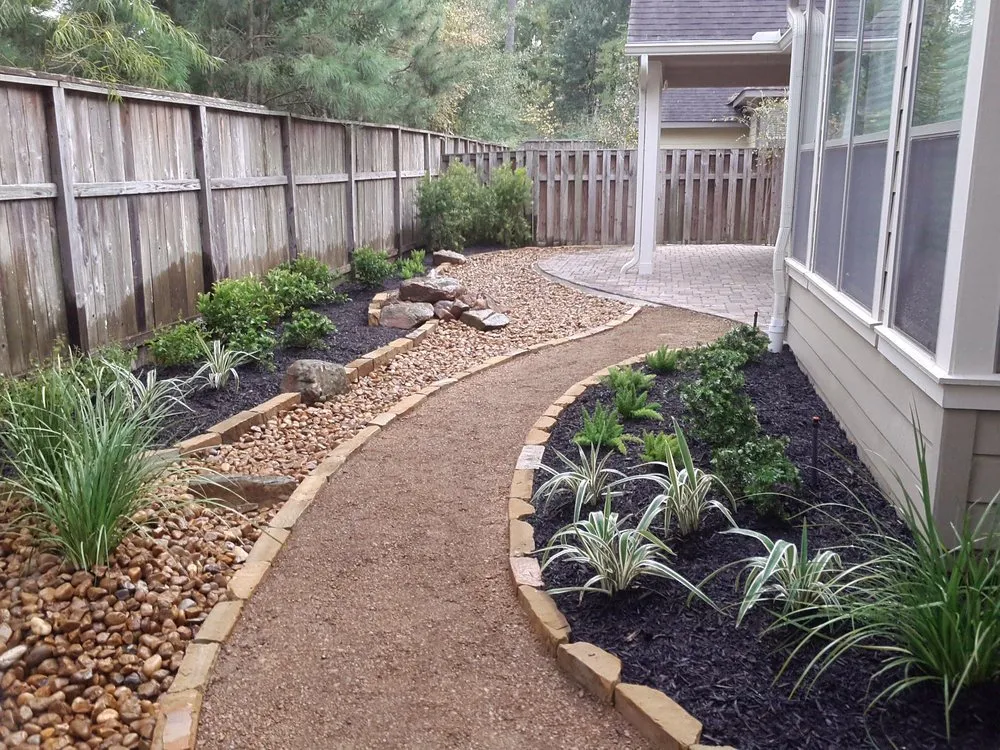 Expert garden landscaping for homes across Edgecliff Village, TX - Mow Green Landscaping
