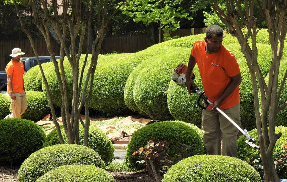 Reliable garden landscaping in Huntsville, AL by Mow Hawk Lawn Care