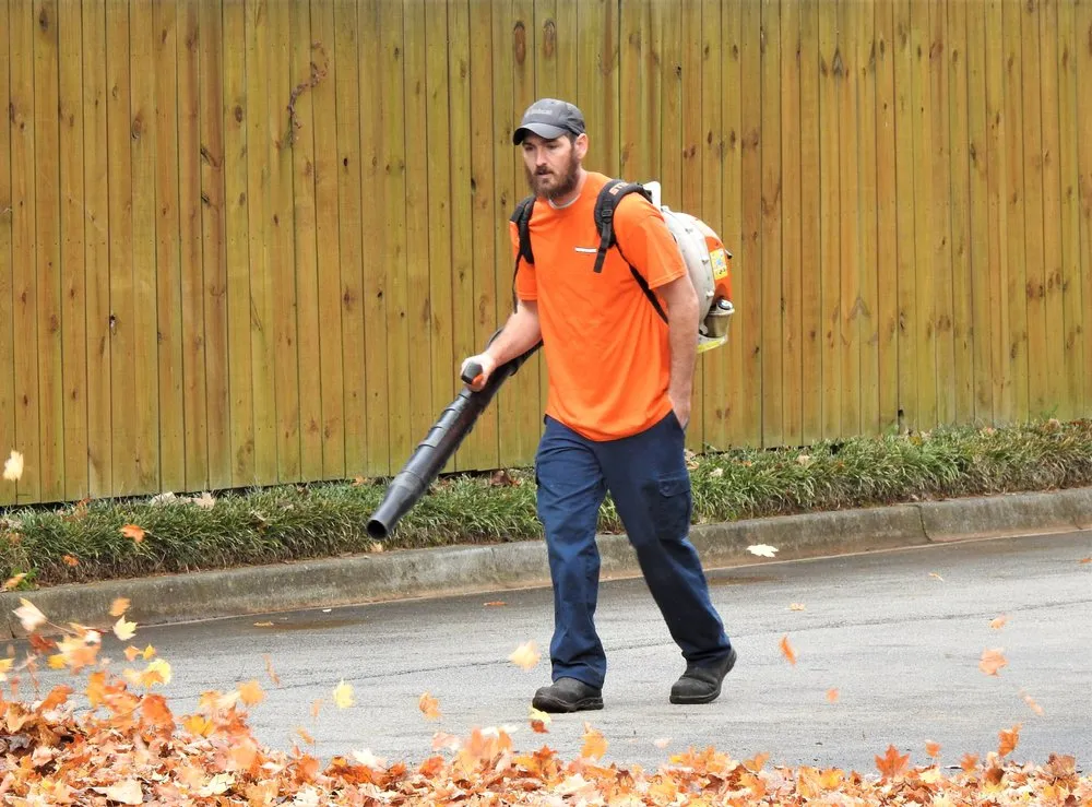 Reliable landscaping services experts serving Huntsville, AL - Mow Hawk Lawn Care