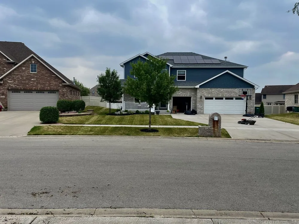 Affordable lawn care service experts serving Joliet, IL - Mow It