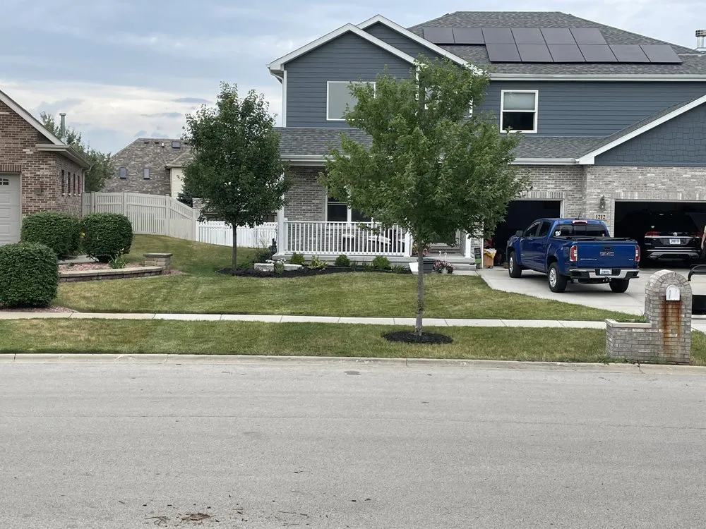 Expert garden landscaping experts serving Joliet, IL - Mow It