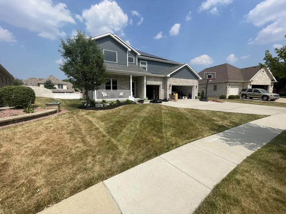 Local lawn mowing service in Joliet, IL - Mow It
