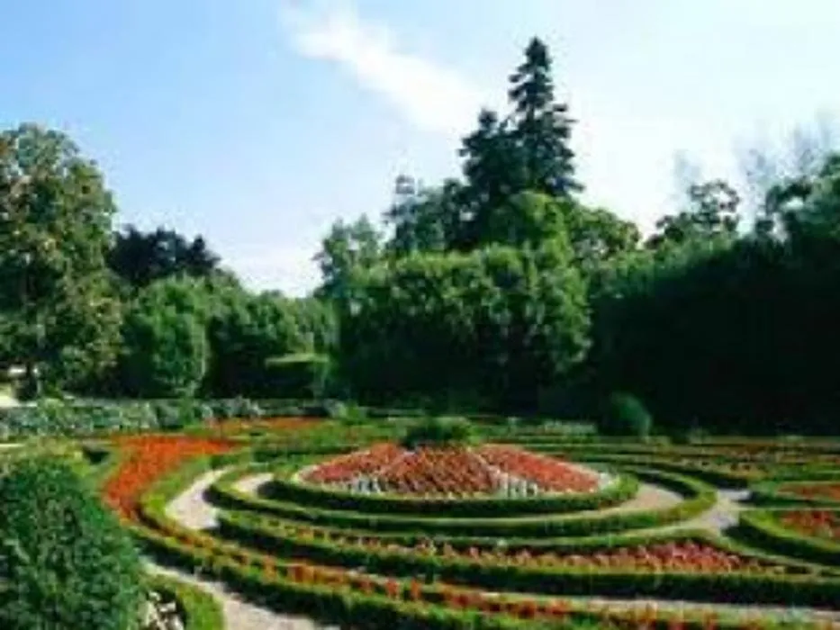 Professional residential landscaping in Olive Branch, MS - Mow It Right