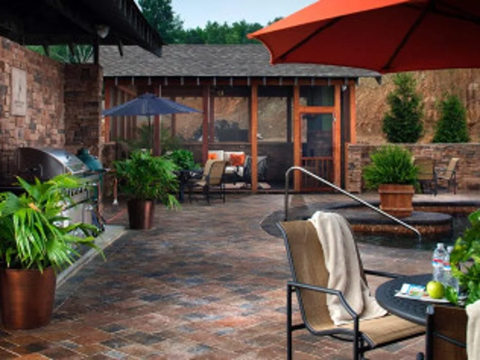 Reliable yard cleanup service experts serving Olive Branch, MS - Mow It Right