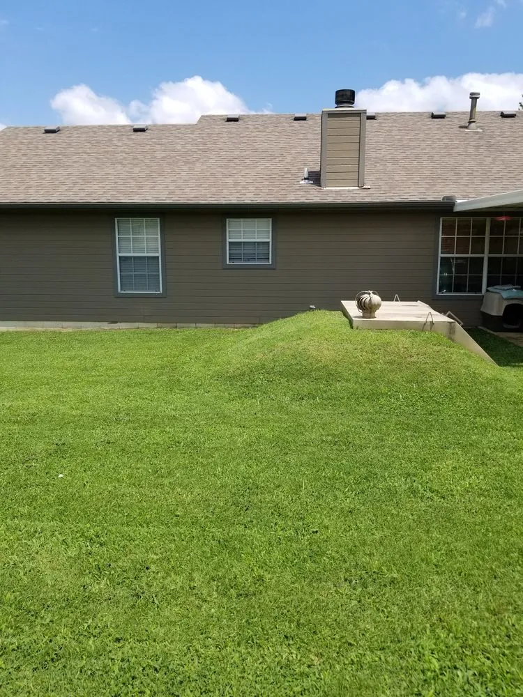 Professional yard maintenance in Centerton, AR by Mow Joe Lawn Care