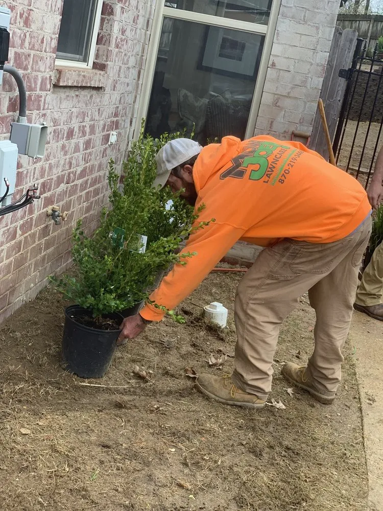 Top-rated yard cleanup service with custom design across Jonesboro, AR - Mow Joe Lawncare