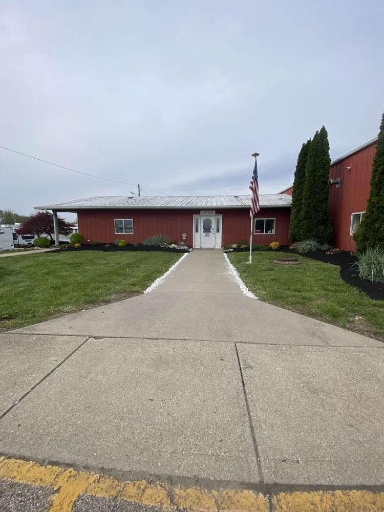 Top-rated yard maintenance in Amanda, OH by Mow Joes Lawn Care