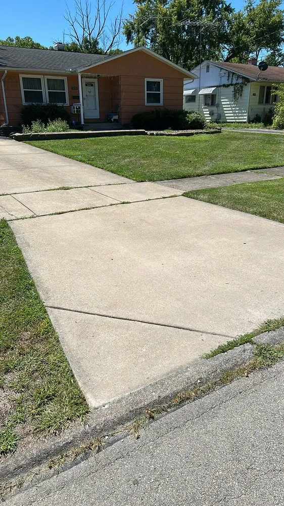 Local landscape installation for year-round maintenance in Niles, OH by Mow Masters Landscaping