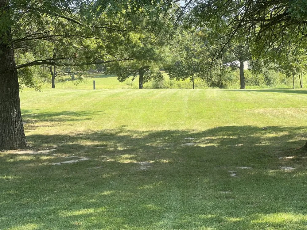 Expert lawn care service experts serving Old Monroe, MO - Mow Moore
