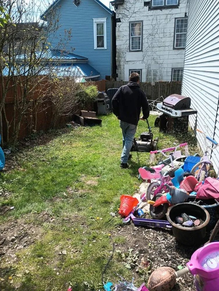 Expert yard maintenance in Dilliner, PA - Mow N Go And More