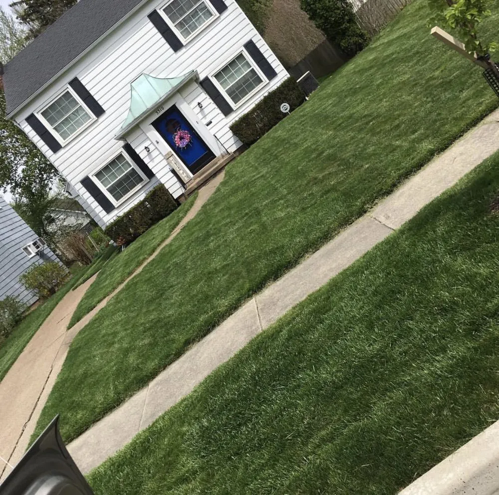 Top-rated lawn mowing service in Columbus, OH - Mow 'N' Go Lawn Care