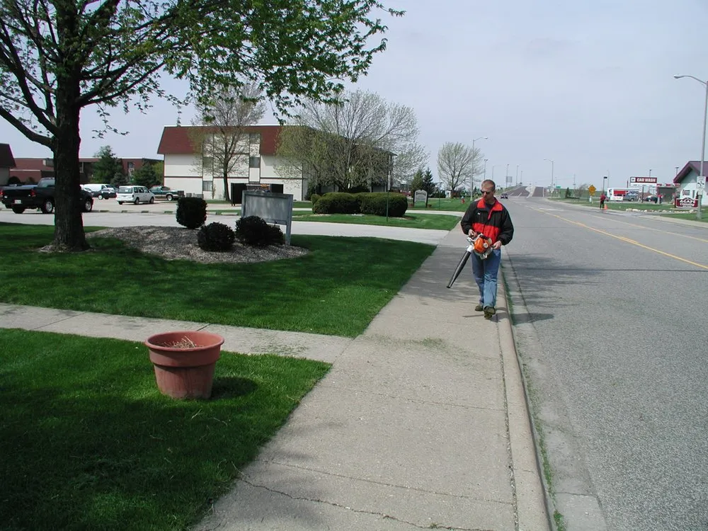 Affordable lawn care service in Washington, IL by Mow-N-Man Services