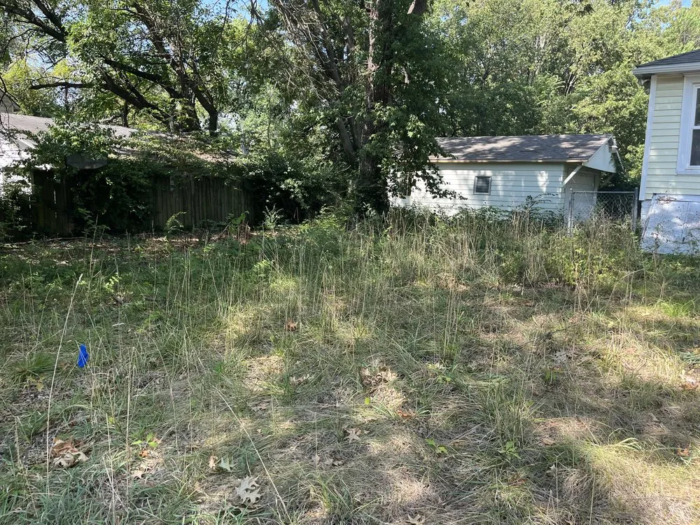 Affordable yard cleanup service experts serving Topeka, KS - Mow N More