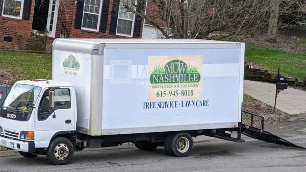 Mow Nashville Tree Service Logo