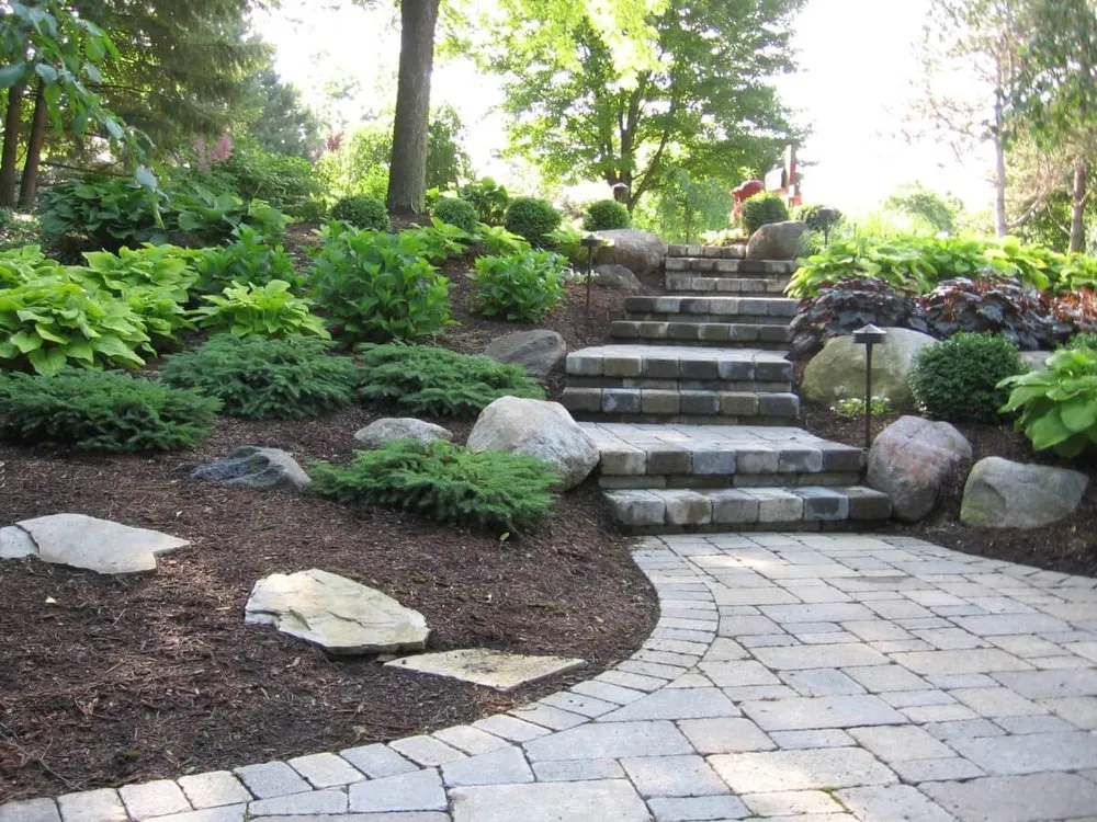 Top-rated garden landscaping in Oak Park, MI - Mow On The Go