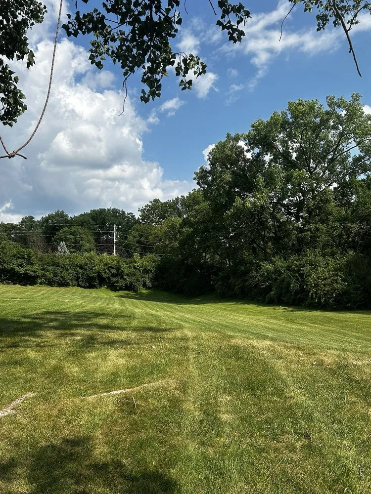 Professional outdoor landscaping experts serving Dayton, OH - Mow Pressure