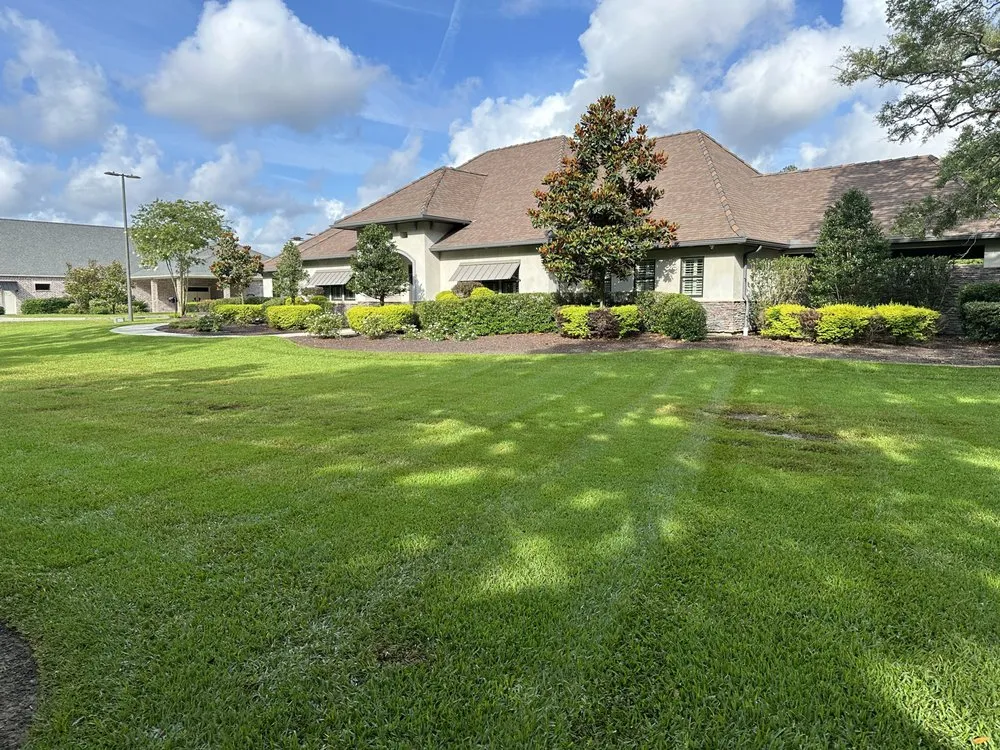 Affordable lawn mowing service experts serving Slidell, LA - MOW-PRO Landscaping & Maintenance