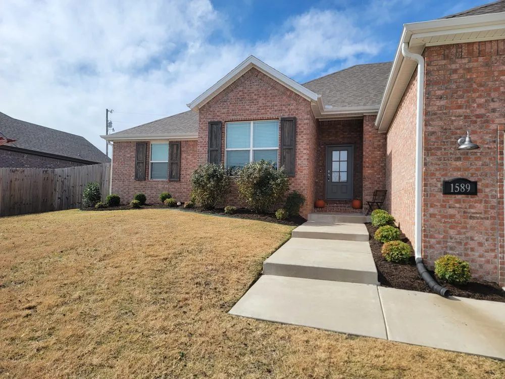 Trusted landscape design in Elkins, AR by Mow Pros Lawn Service