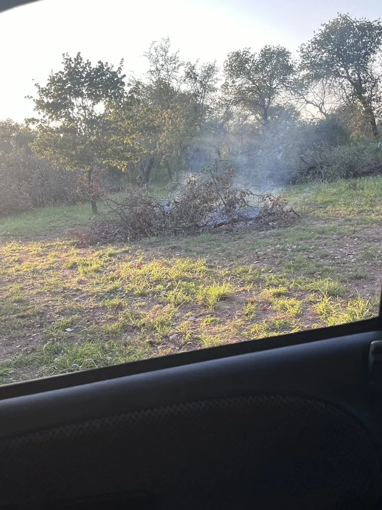 Local yard maintenance for homes across Somerset, TX - Mow Time