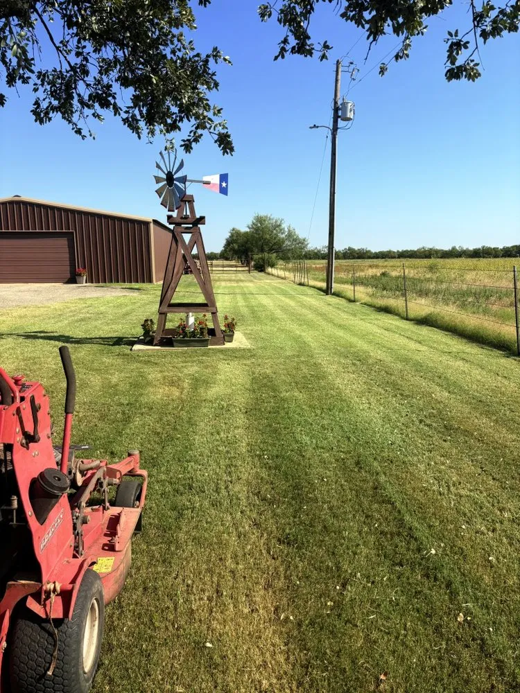 Top-rated yard cleanup service for outdoor upgrades across Abilene, TX - Mow-tinez Landscaping