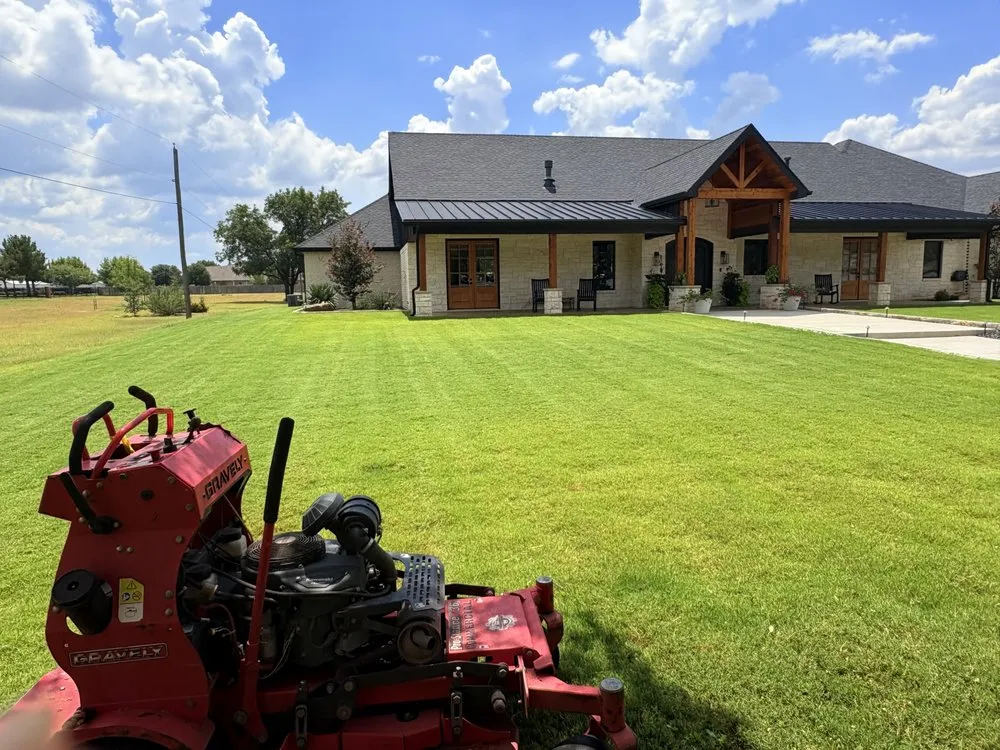 Affordable yard cleanup service for homes across Abilene, TX - Mow-tinez Landscaping