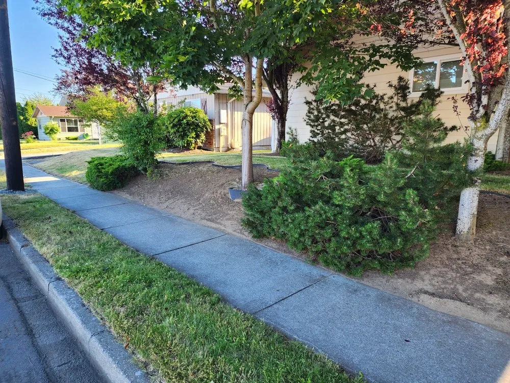 Local residential landscaping for beautiful yards in Marysville, WA by Mow-tivation Landscapes