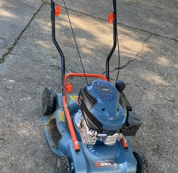 Top-rated lawn mowing service for beautiful yards in Neosho, MO by Mow-tivational Lawn Care