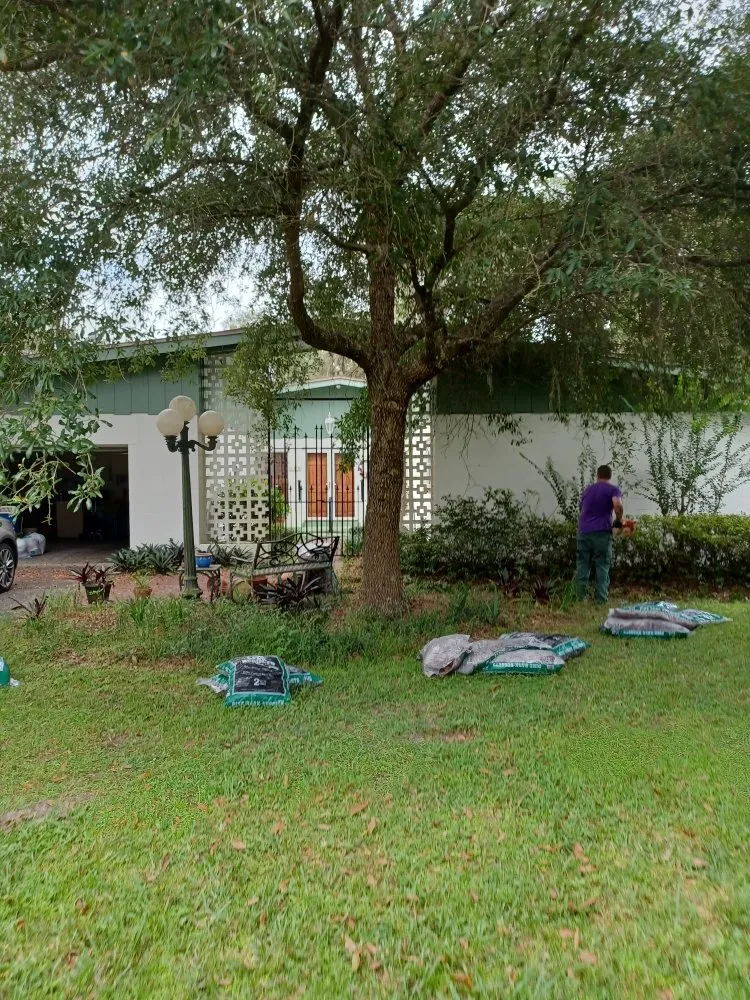 Custom lawn mowing service near you in Deltona, FL by Mow-Tivational Lawns & Landscaping