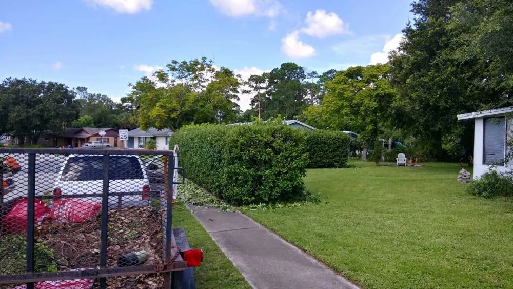 Custom lawn care service in Deltona, FL by Mow-Tivational Lawns & Landscaping