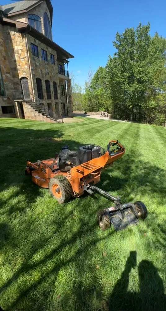 Professional residential landscaping in Rockwood, TN by Mow Town