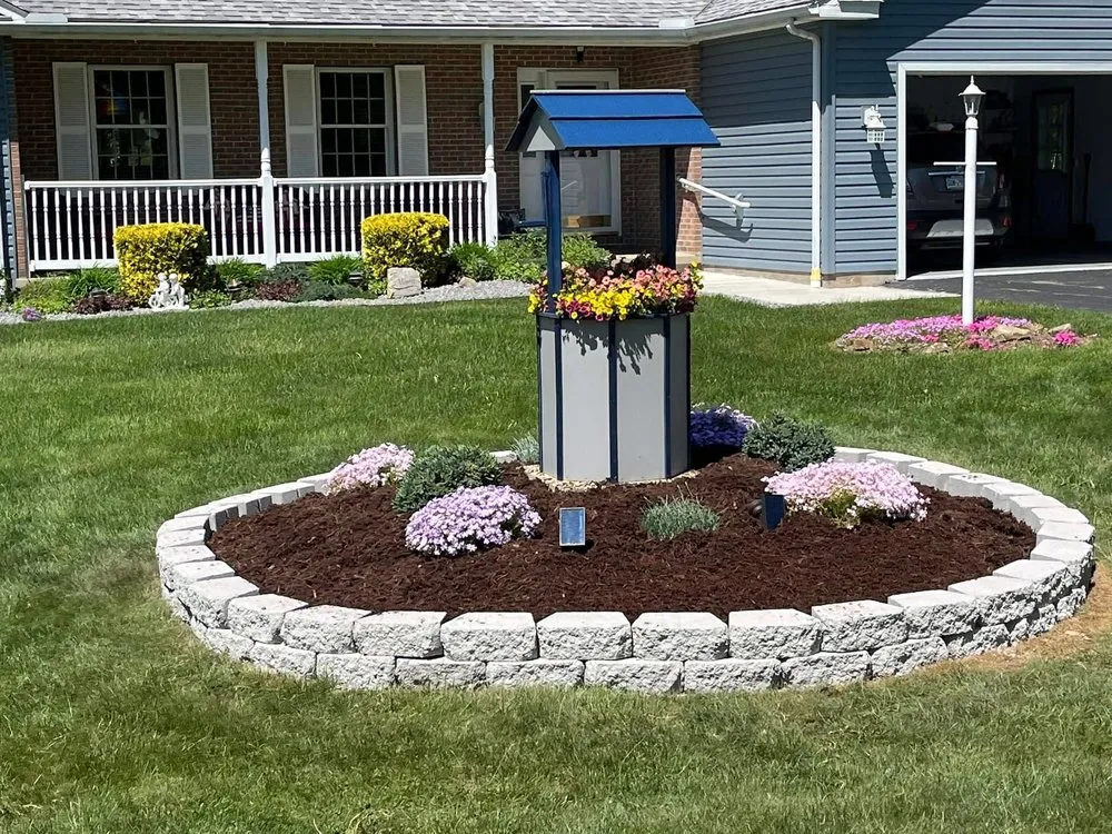 Custom outdoor landscaping in Sharpsville, PA - Mow Town