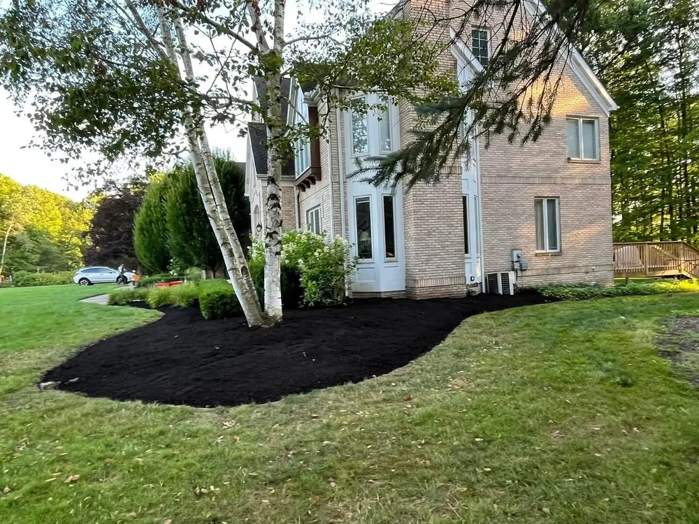 Professional residential landscaping experts serving Sharpsville, PA - Mow Town