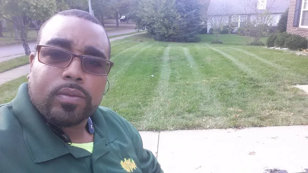 Custom lawn care service in Lexington, KY - Mow Yo Yard