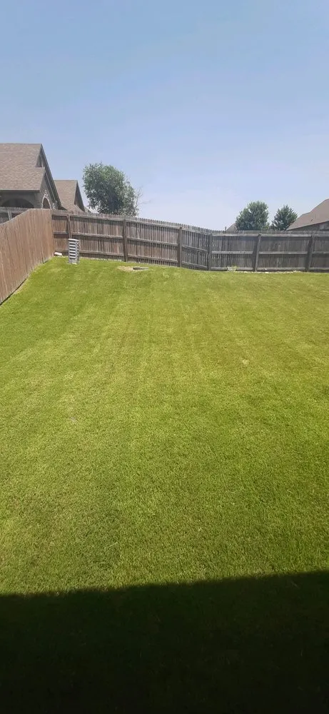 Custom lawn care service in Broken Arrow, OK - Mowaholics Lawncare