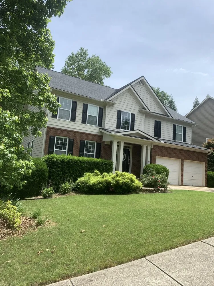 Custom outdoor landscaping experts serving Woodstock, GA - MowBro