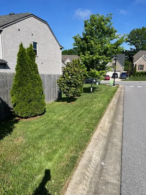 Custom garden landscaping in Mt. Juliet, TN - MowBros