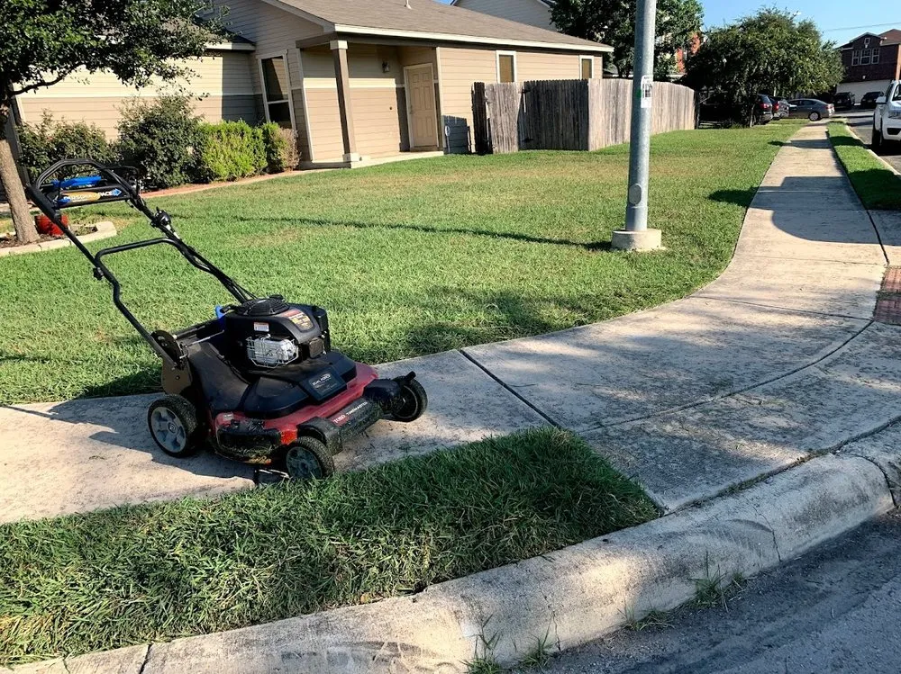 Expert yard maintenance experts serving San Antonio, TX - Mowego Lawn Care