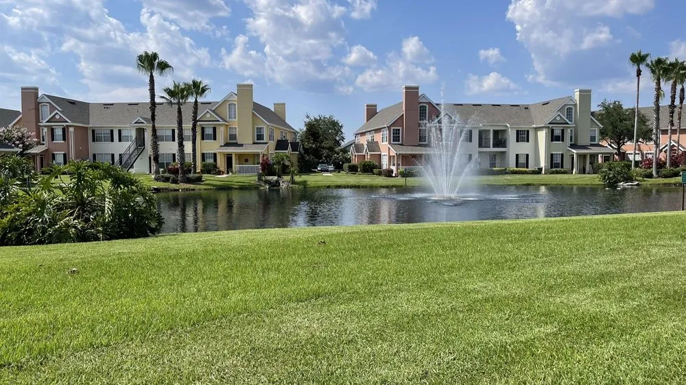 Local yard maintenance for beautiful yards in Orlando, FL by Mower Men