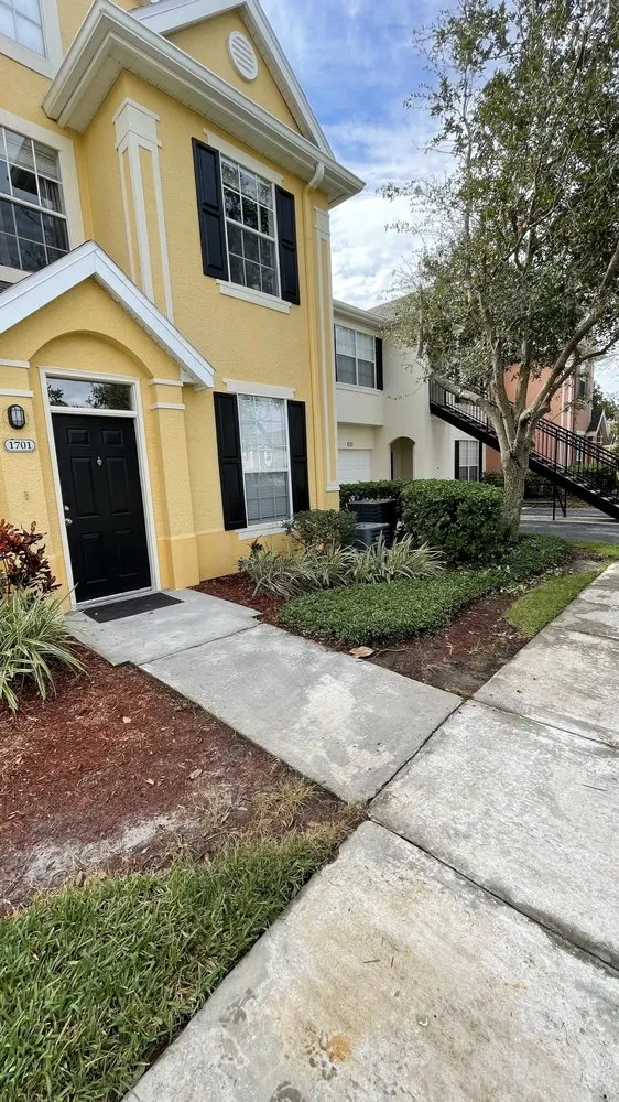 Custom lawn mowing service in Orlando, FL - Mower Men