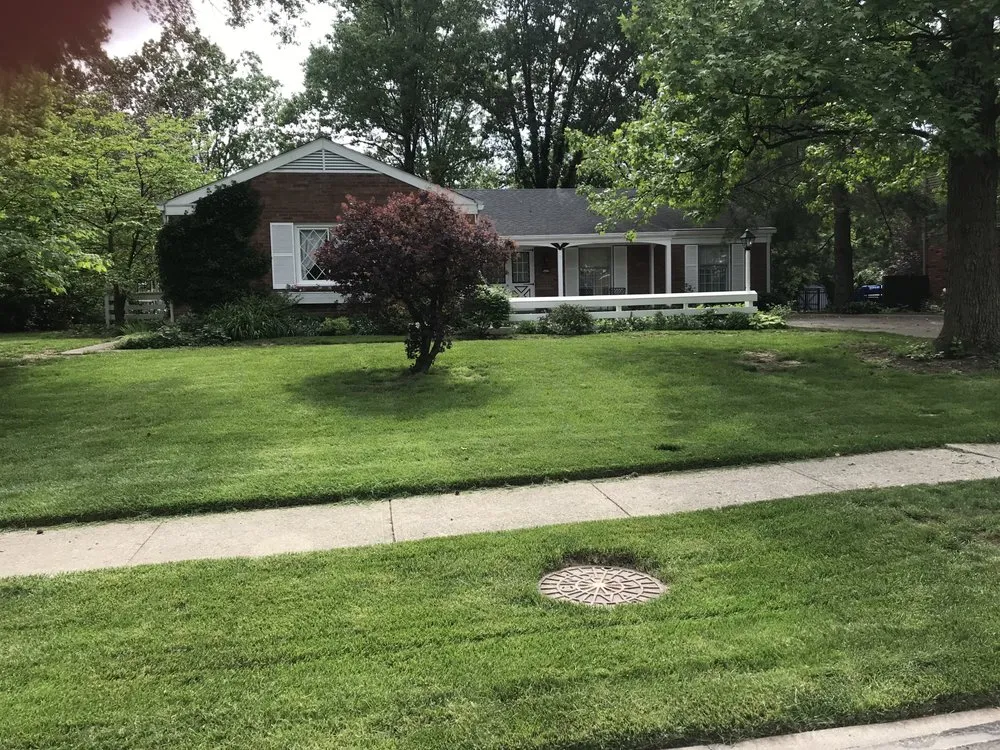 Expert yard maintenance in Cincinnati, OH by Mower Power