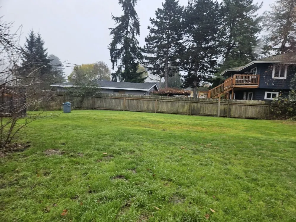 Local yard maintenance in Tacoma, WA - Mowers & Growers