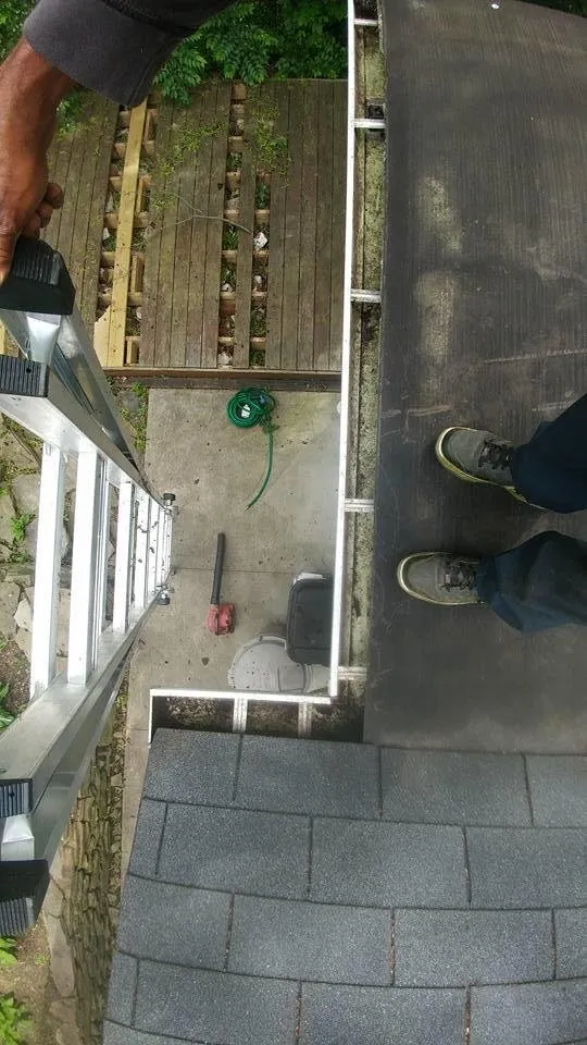 Expert lawn mowing service in Bridgeville, PA - Mowers in Motion