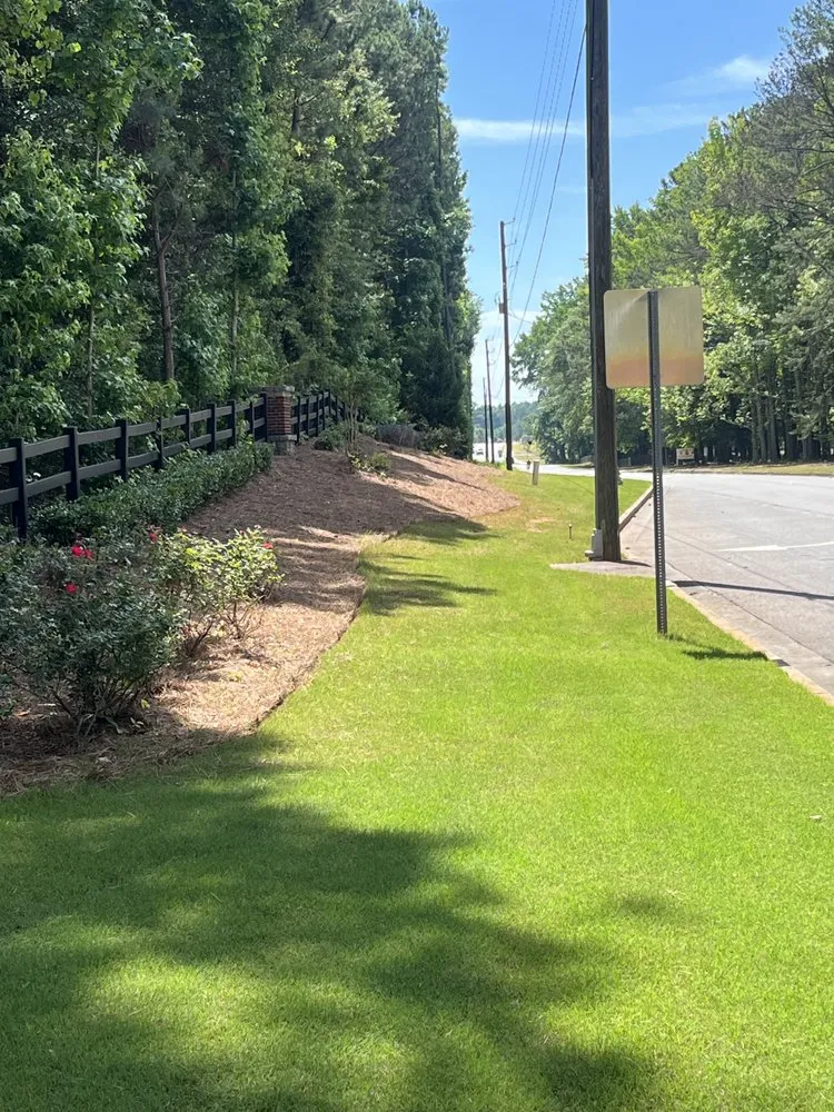 Professional yard maintenance for homes across Riverdale, GA - MowGoatz lawn service