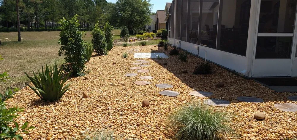 Expert garden landscaping experts serving Spring Hill, FL - Mowing America 